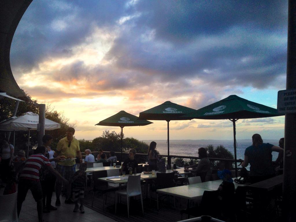 Stradbroke Island Beach Hotel Point Lookout Luaran gambar